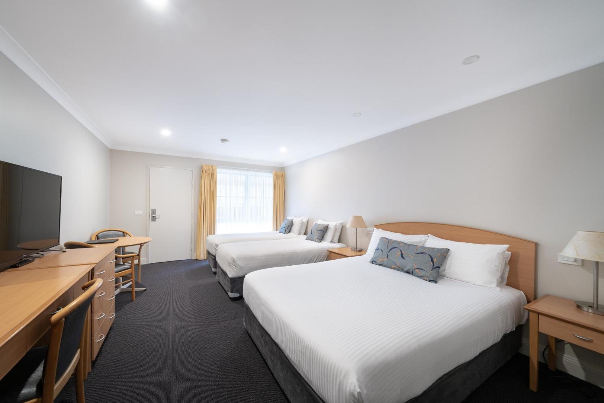 Heritage Inn Батерст Экстерьер фото